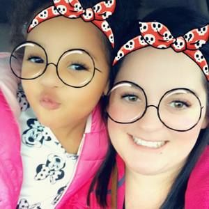 Meet your Posher, Kayla